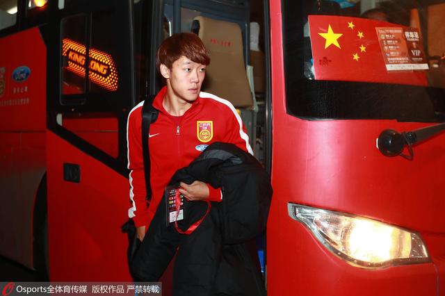 伯明翰球迷从一开始就反对鲁尼执教，并认为老板的做法只是在博取流量。